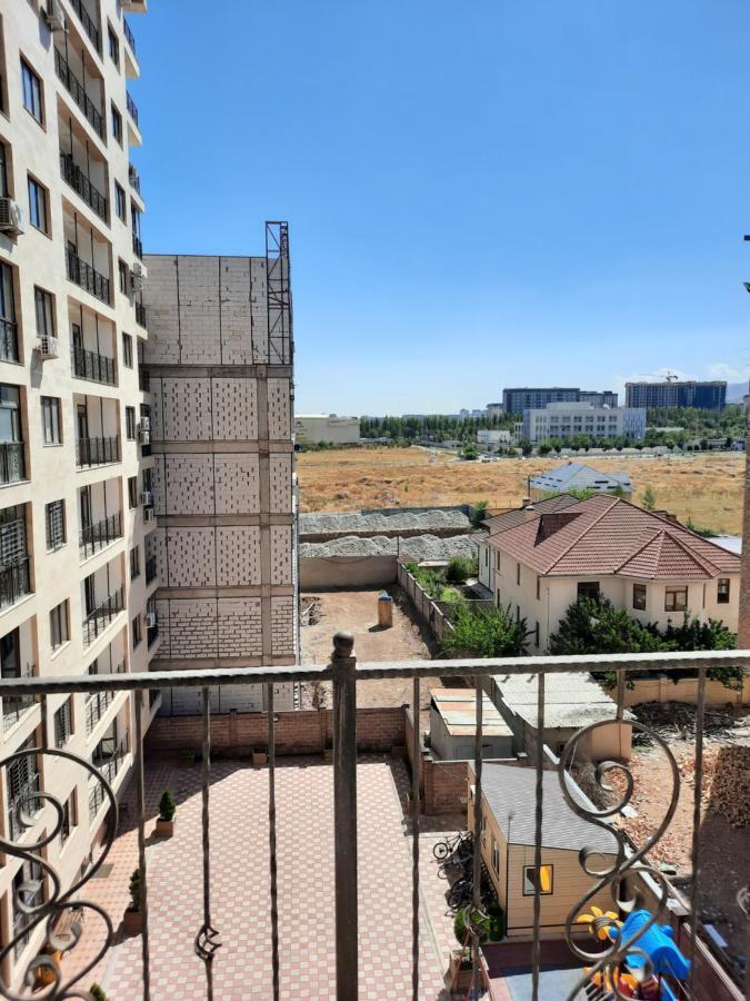 Diplomat - 2 Apartment Bishkek Ngoại thất bức ảnh